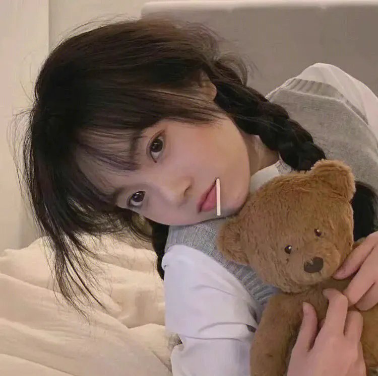 三女性